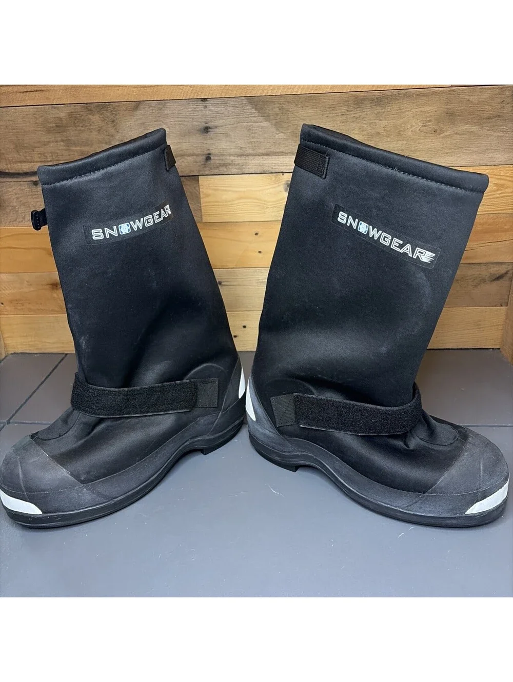 SnowGear Overboots Men Size 11 Black Fleece Lined Winter Studded Ice Cleat Boots